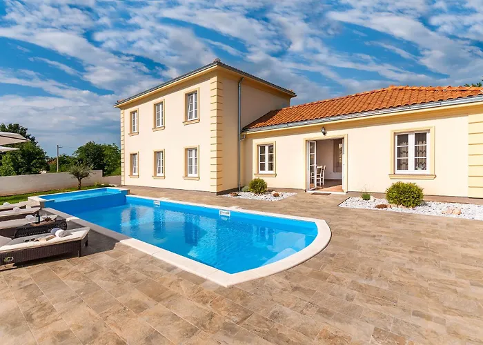 Jakov Holiday home *